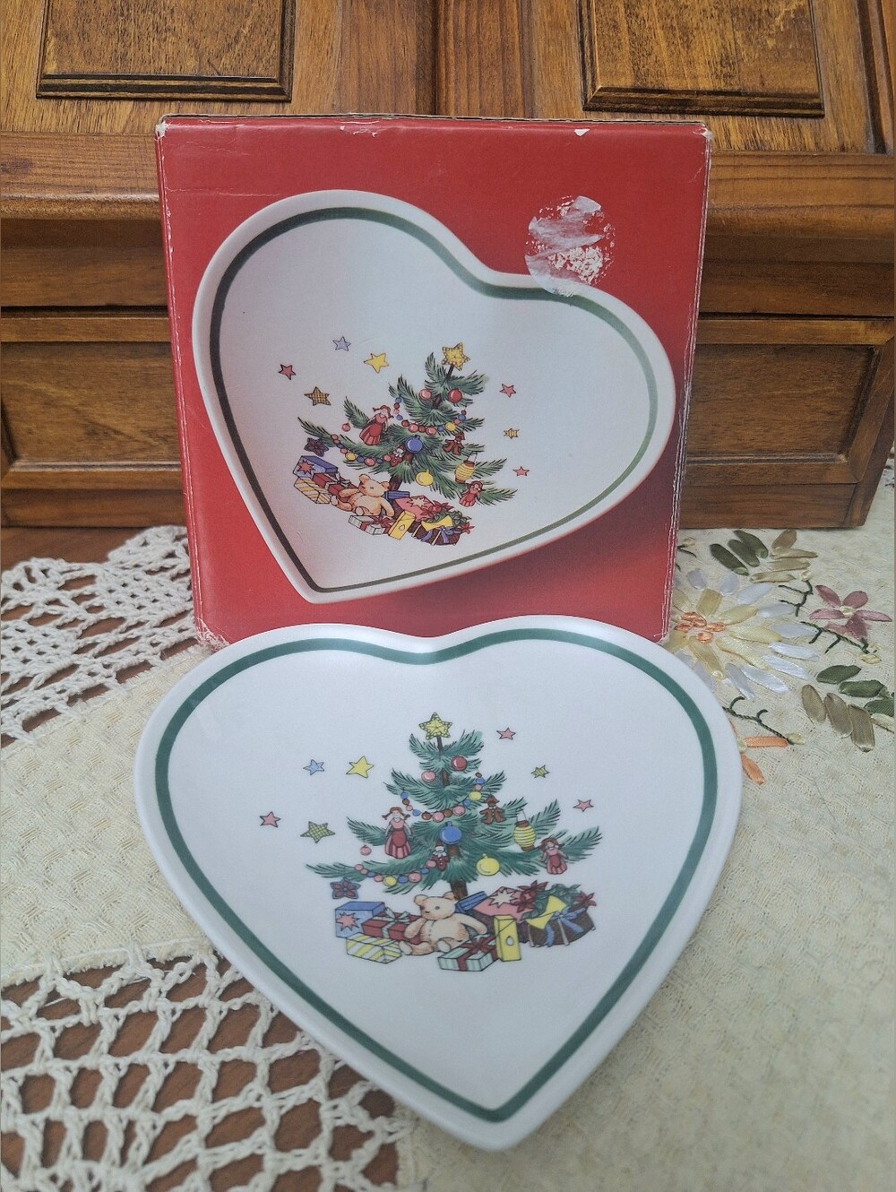 Nikko Ceramics Christmastime Heart Dish